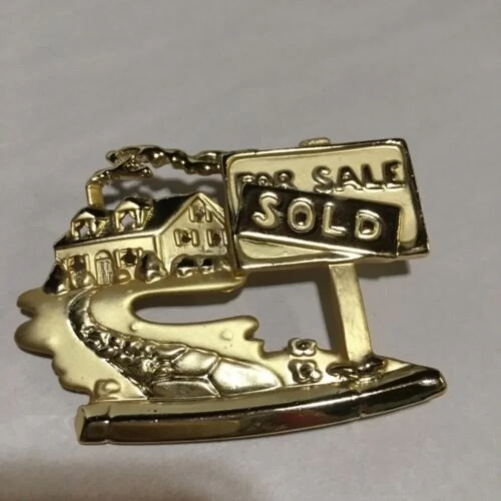 Vintage Pins Brooches‎ Gold and Silver Relator Work Pins